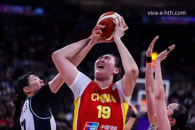 中国女篮资格赛关键战复盘：战术调整与球星爆发成取胜之匙